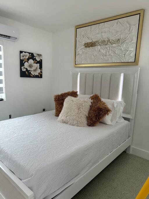 Clara Gold-little Havana Apartamento Miami